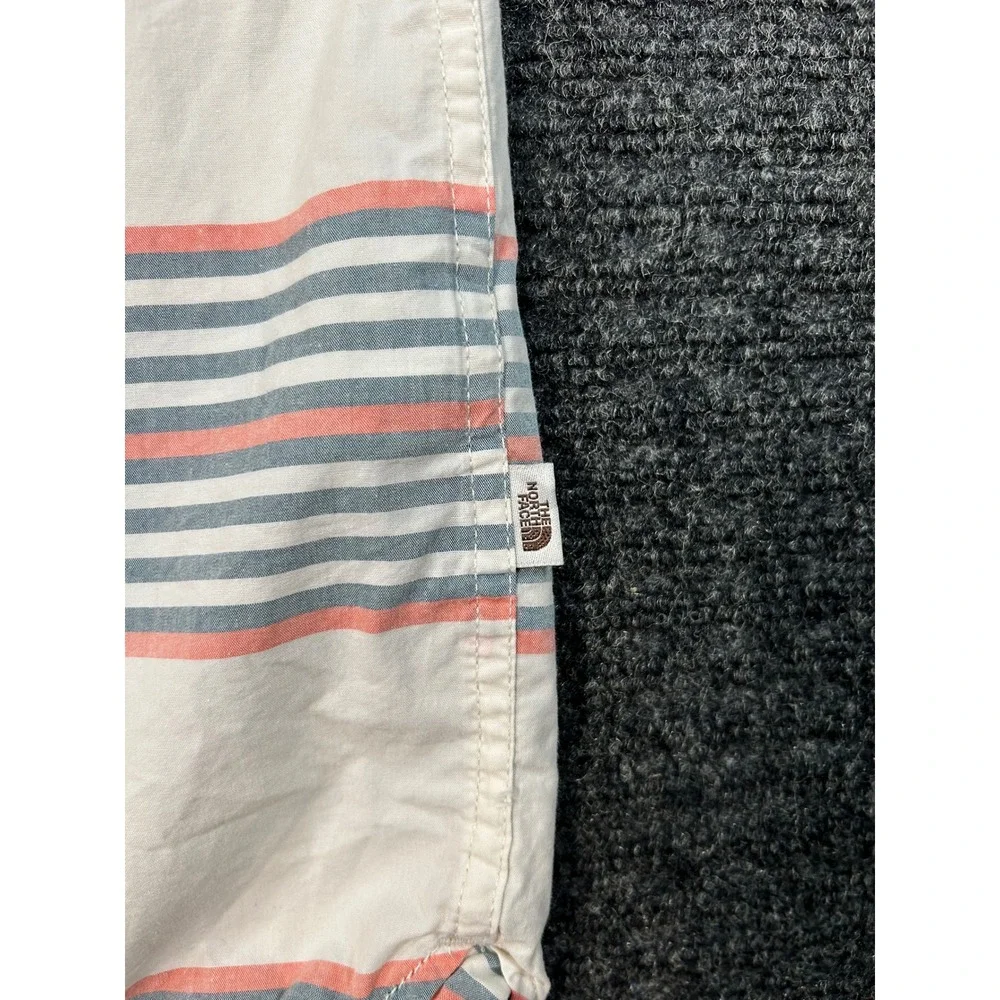 The North Face Mens Lrg Short Sleeve Button Down Striped Shirt Blue Coral White